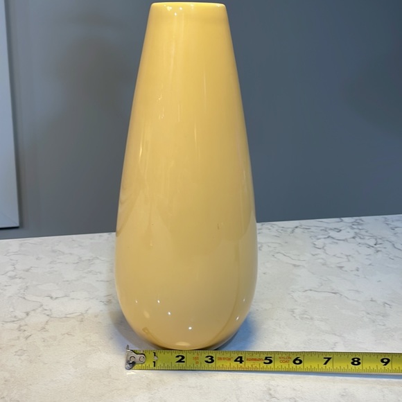 Ceramic accent vase; canary yellow; perfect condition - Picture 7 of 7